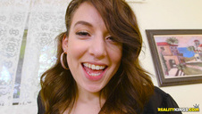 dwie miłe azjatki rywalizują o faceta