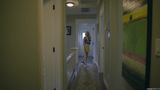 ruda sprzątaczka z wielkimi cyckami