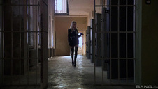 erotyczna suczka na czarnym penisie