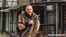 śliczna azjatka ciągnie kiche