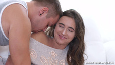 pomyślała żeby nawilżyć się przed seksem