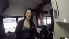 ekstremalnie zabawiają się babeczką