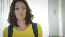 posuwa słodką latynoską w pokoju hotelowym