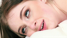 seksowne lesbijki pieszczą się bosko na plaży