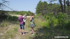 chuda ma piękną czerwoną szparkę