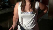 młoda dupeczka ma swoich napalonych adoratorów