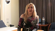 spust w jej różowym kakaowym oczku