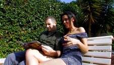 śliczna doprowadza się do orgazmu