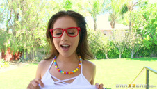 młoda pieści cyca i picze