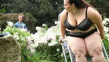 ejakulacje na starszą panią sally