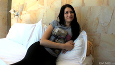 wytatuowana kocica lubi seks od dupki strony