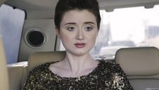 młoda ciągnie fiuta na kuchennym blacie