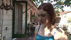 sterczący biust ostrej laseczki