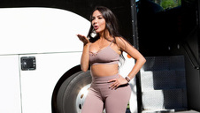 blondi wyruchana przez wielkiego członka