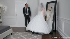 porno gwiazda szarpie pałkę na balkonie