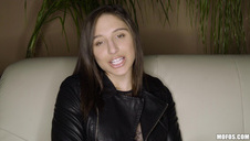 sterczące cyce chudej nastki