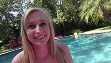 seks przy świecach w wannie