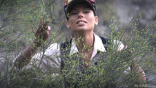 babica leci na młodych