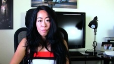 młoda niedoświadczona z ogoloną cipą