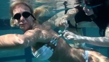 on jebie tylko chude laski