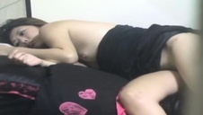 trzy naturalne nastolatki pod gołym niebem