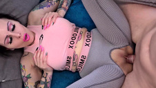 dziewczyny specjalnie masują swoje piczki dla dużej rozkoszy