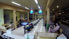 spuścił się do jej słodkich ust