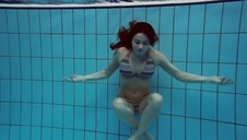 lesby lizą swoje mokre cipcie w łaźni