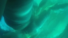 wykorzystał zaklinowaną laseczkę