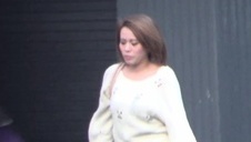 jej wygolona cipeczka świeci się jak miliony monet