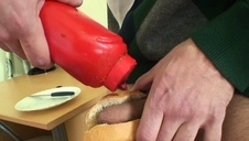 nastolatka w niebieskim body