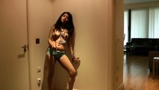 świetna ginger lynn zabawia się sama