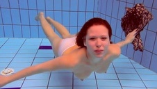 młoda ślicznotka skacze na bolcu sąsiada