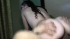 mocno posuwają gorącą laseczkę