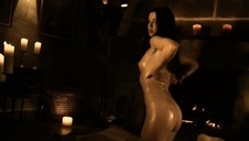 dwie słodkie paniusie na kanapie