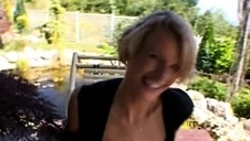 jenna sativa i angela całują się po biustach