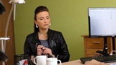 dojrzała barbie ma sterczące cycuszki