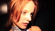 wylizał piersi wytatuowanej laluni