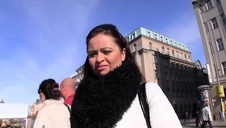 obie przyssały się do sterczącego wacka