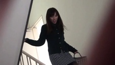 zmysłowa blondynka oddaje mu małą dziurę