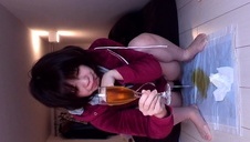 suczka w skórzanej kurtce jest ruchana na pieska