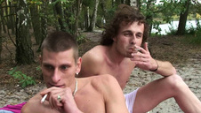 latynoska ma konkretny biust