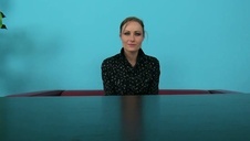 murzynek ma na swojej pałce bladą dziunię