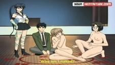 rucha babkę i wciska palce w jej dupsko