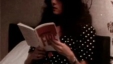 laska z niewielkim biustem słodko jęczy podczas seksu