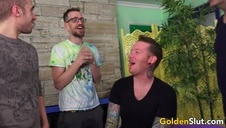 katie kox jest gorącą cycatą laską