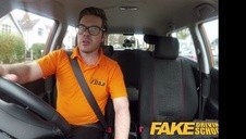 piękna mamuśka organizuje seks wydarzenie z lizaniem kutasa