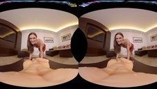 tera jay ma nieźle opalone pośladki