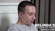 zamaskowani faceci ruchają ją w obie dziurki