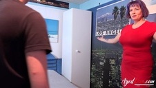 rosjanka daje się namówić na numerek z obcym facetem